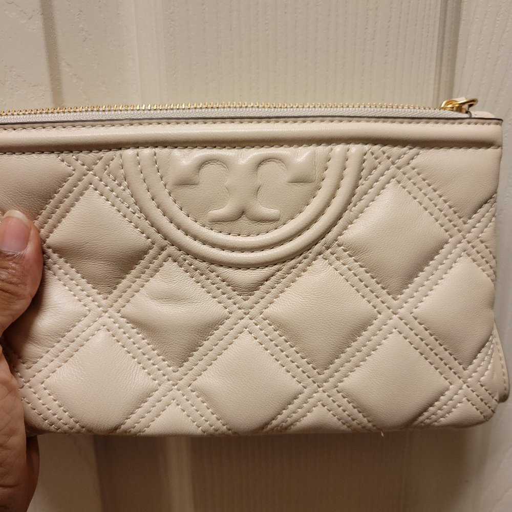 Tory burch wristlet